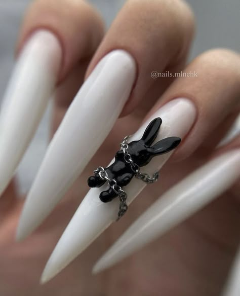 White Long Nails With Designs, Long White Nails, White Manicure, Punk Nails, Edgy Nails, Pointed Nails, Grunge Nails, Crazy Nails, Oval Nails