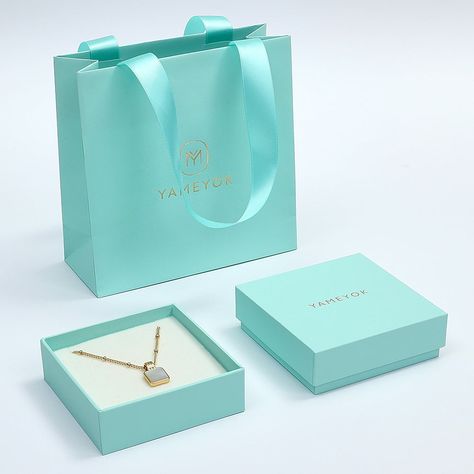 Unique Jewelry Packaging, Branding Design Ideas, Box For Jewelry, Packaging Jewelry, Girls Jewelry Box, Wholesale Necklaces, Logo Jewelry, Jewellery Packaging, Packaging Manufacturers