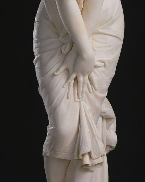 Greek Statues Aesthetic, Anatomy Sculpture, Classic Sculpture, Greek Statues, Rennaissance Art, Greek Sculpture, Greek Art, Marble Sculpture, Romantic Art