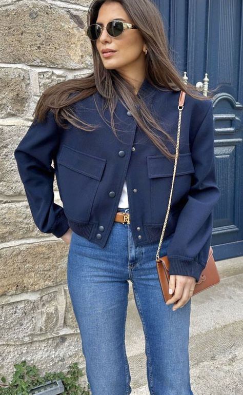 Navy Jacket Outfit, Smart Casual Work Outfit Women, Scandi Fashion, Race Outfit, Everyday Fashion Outfits, Casual Day Outfits, Paris Outfits, Stylish Dresses For Girls, Casual Chic Outfit