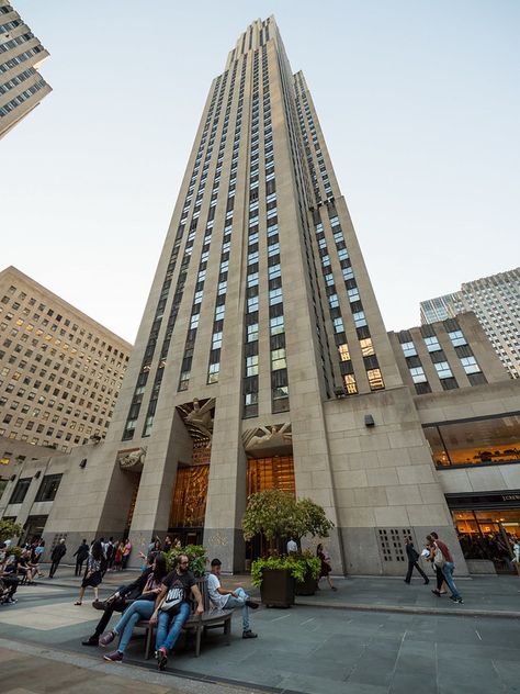 Rock Building, Lunch Atop A Skyscraper, Metlife Building, Rockefeller Family, Art Deco Skyscraper, Private Elevator, Peacock Logo, Rockefeller Plaza, John D Rockefeller