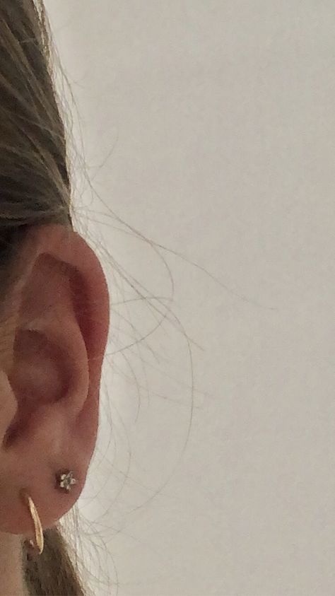 Seconds Ear Piercing, Seconds Piercing, Ear Piercing Double, 2nd Ear Piercing, Double Lobe Piercing, Second Ear Piercing, Minimalist Ear Piercings, Ear Peircings, Piercings Ear