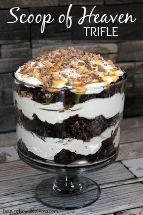 This Scoop of Heaven Trifle has rich Devil's Food cake, smooth whipped cream, sweet caramel, and crunchy toffee...the perfect dessert! Need I say more? Oreo Trifle, Trifle Bowl Recipes, Trifle Dessert Recipes, Devil's Food Cake, Trifle Recipes, Dessert Parfait, Oreo Fudge, Trifle Bowl, Trifle Desserts