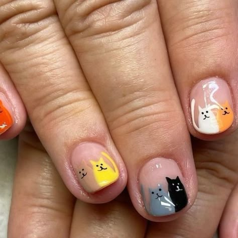 Short Nail Cat Designs, Cute Animals Nail Art, Simple Cat Nail Art, Cute Happy Nails, Kitten Nail Art, Acrylic Nails Cat Design, Cats Nails Design, Simple Cat Nail Designs, Easy Cat Nail Art