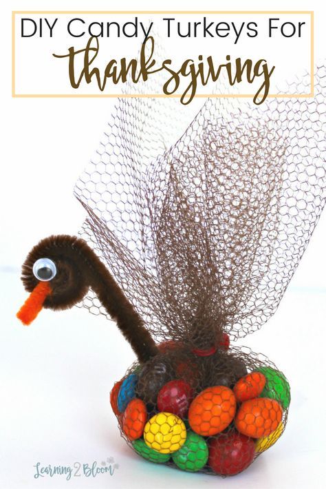 Check out these candy turkey favors for Thanksgiving. They are so much fun and such a simple holiday diy project that the entire family can help with. Kids will love the candy and adults will love how easy they are to create! Have a happy Thanksgiving! #candyturkeys #Thanksgivingfavors Thanksgiving Candy Crafts, Candy Turkeys, Thanksgiving Candy, Thanksgiving Snacks, Thanksgiving Turkeys, Thanksgiving Favors, Holiday Diy Projects, Turkey Crafts, Thanksgiving Treats