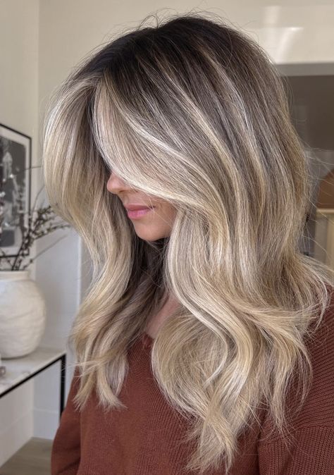 Blonde Hair With Roots, Fall Blonde Hair, Summer Blonde Hair, Blonde Hair Transformations, Ashy Blonde, Cool Blonde Hair, Dark Roots Blonde Hair, Blonde Hair Inspiration, Blonde Hair Looks