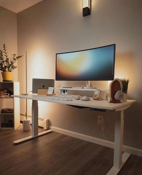 Trader Girl, White Standing Desk, Canada Apartment, Minimal Desk Setup, Workspace Organization, Comfortable Home Office, Home Office Set Up, Home Office White, Desk For Home Office