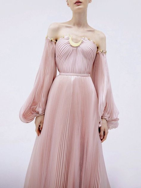 2022 Couture, Fantasy Dresses, Fantasy Dress, Fantasy Fashion, Mode Inspiration, Looks Vintage, Couture Dresses, Fancy Dresses, Dream Dress