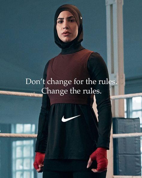 Nike Women on Instagram: “The International Boxing Association rewrote the rules, allowing women everywhere to box in hijabs. A huge win for @zeina.boxer and for…” Hijab Sport Style, Hijab Sport Outfit, Hijab Sportswear, Nike Hijab, Modest Gym Wear, Hijab Styles For Party, Modest Workout Clothes, Modest Workout, Modest Gym