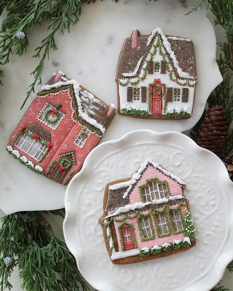 Frosted YYC - Kendra | I love these little gingerbread houses so much! They didn’t last long in our house! | Instagram House Cookies Decorated, Gingerbread House Inspo, Cookies House, Homemade Gingerbread House, Cool Gingerbread Houses, Christmas Cookie Cake, Gingerbread Cookies Decorated, House Cookies, Homemade Gingerbread