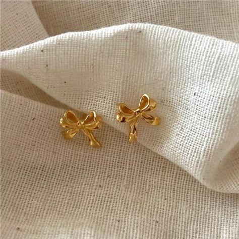 Bow Simple Female Design Senior Sense Earrings – Nutricaodiaria Preppy Jewelry, Knot Stud Earrings, Knot Studs, Jewelry Accessories Ideas, Bow Jewelry, Mini Bows, Classy Jewelry, Jewelry Essentials, Jewelry Lookbook