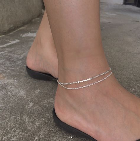 Limited offer! This awesome Dual Chain Silver Anklet Bracelet for $39.00.. #lovezafari #zafaristudio #fashionjewerly #love #earrings #necklace #topbestsellers #jewerlryoftheday #finejewellery #sterlingsilverjewelry Anklets Online, Anklets Indian, Fashion Romantic, Layer Chain, Flat Beads, Anklet Designs, Summer Anklets, Sterling Silver Anklet, Gold Anklet