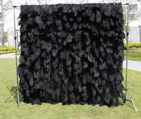 Feather Centerpieces, Fabric Feathers, Party Photo Backdrop, Flower Wall Backdrop, Feather Wall, Black Backdrops, Wedding Party Photos, Party Background, Ivory Flowers