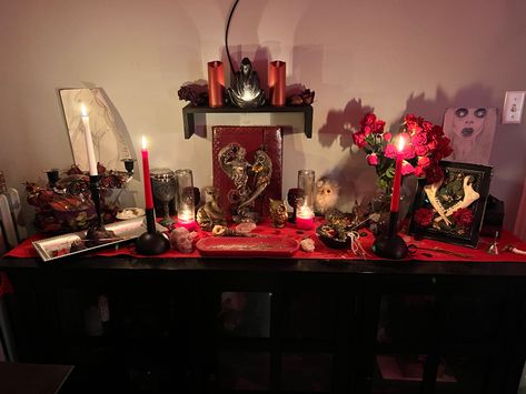 Dark Goddess Altar, Lilith Altar Aesthetic, Altar For Lilith, Lilith Goddess Aesthetic, Lilith Deity, Lilith Alter, Working With Lilith, Witchcraft Altar Ideas, Love Altar