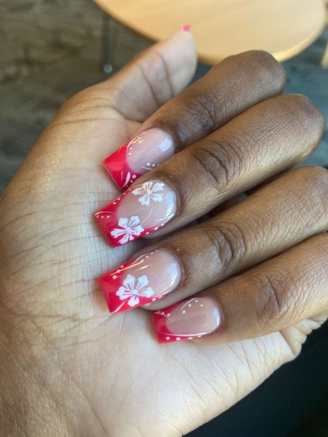 Summer Nails Not French Tip, Short French Summer Nails, Cute Red Nail Designs Simple, French Nails With Hawaiian Flower, Red Short Nails Ideas Summer, Red Acrylic Nails Summer, Cute Flower Acrylic Nails, Red Flower French Tip Nails, Short Nail Designs Tropical