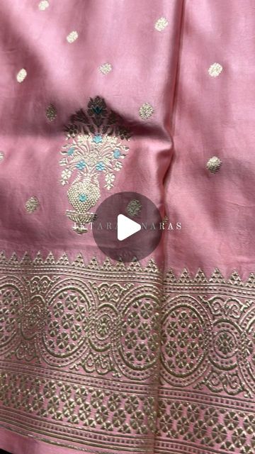 Golden Saree, Banaras Sarees, Silk Saree Banarasi, Banarasi Silk Saree, Banarasi Saree, Banarasi Sarees, Saree Styles, New Delhi, Silk Saree