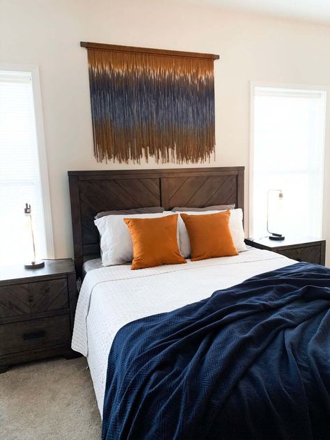 29 Best Earth Tone Colors for Bedroom that You will Love in 2020 Earth Tones Bedroom Decor, Burnt Orange Bedroom, Mustard Bedroom, Earth Tone Bedroom, Rust Art, Wall Weaving, Blue Macrame, Bedroom Decor Gray Walls, Bedroom Decor Gray