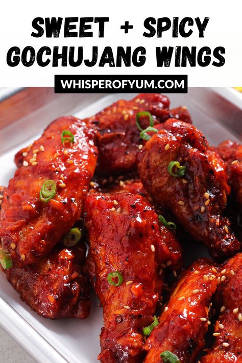 Sweet and spicy Korean gochujang wings garnished with sesame seeds and green onion Gochujang Wing Sauce, Gochujang Wings, Gochujang Chicken Wings, Spicy Wings Recipe, Whisper Of Yum, Honey Rice, Quick Foods, Gochujang Chicken, Filipino Recipe