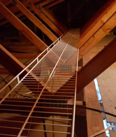 Attic Closet Ideas, Attic Storage Organization, Attic Organization, Garage Attic, Attic Renovation Ideas, Finished Attic, Attic Closet, Attic Playroom, Loft Storage