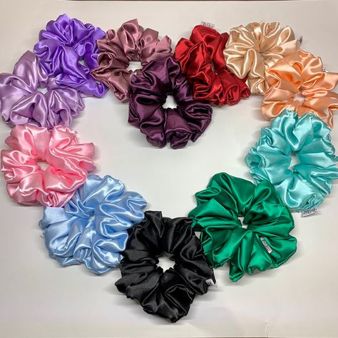 Satin scrunchies are the best to tie your hair. It it soft and light weight. Accessories Photoshoot Ideas, Hair Accessories Business, Scrunchie Business, Accessories Photoshoot, Sparkly Iphone Wallpaper, Hair Mood Board, Silk Hair Bonnets, Simple Dress Styles, Cute Scrunchies