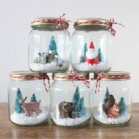 22+ Christmas in a Jar DIY Ideas For Gifting And Decor Christmas Jar Ideas, Joululahjat Diy, Mason Jar Christmas Gifts, Cute Christmas Decorations, Soya Mumu, Jar Ideas, Christmas Mason Jars, Christmas Jars, Christmas Ornament Crafts