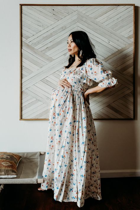 In Home Maternity Session, Cute Maternity Style, Home Maternity Session, Outfit Suggestions, Pregnancy Belly Photos, Cute Maternity Dresses, Cute Pregnancy Pictures, Designer Maternity Clothes, Boho Lifestyle