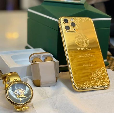 Instagram post by iPhone 11 Pro • Nov 6, 2019 at 7:54am UTC Luxury Birthday Gifts, Gold Phone Case, Gold Phone, Free Iphone Giveaway, Black Skin Care, Leather Camera Strap, Iphone 11pro, Gold Iphone, Apple Phone Case