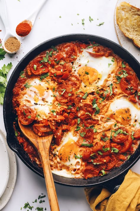 Easy Shakshuka (with Fresh or Canned Tomatoes) Cherry Tomato Shakshuka, Shakshuka With Fresh Tomatoes, Fresh Tomatoes Recipes Dinners, Individual Shakshuka, Shakshuka Chickpeas, Healthy Breakfast Recipes Savory, Stovetop Shakshuka, Tomato Breakfast Recipes, Bruschetta Eggs