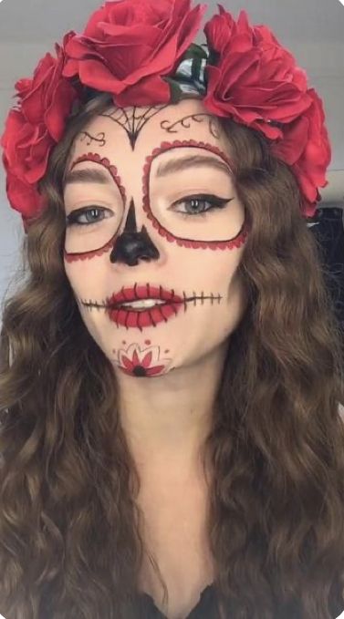 Makeup Easy Tutorial, Makijaż Sugar Skull, Maquillage Halloween Simple, Scary Halloween Makeup, Beautiful Halloween Makeup, Halloweenský Makeup, Diy Halloween Makeup, Holloween Makeup, Cute Halloween Makeup