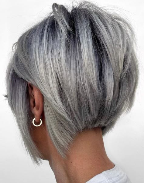 Silver Pixie Bob with Textured Layers Bob Lung, Short Pixie Bob, Κούρεμα Bob, Pixie Bob Hairstyles, Pixie Bob Haircut, Bob Hairstyles For Thick, Silver Hair Color, Short Bob Haircuts, Haircut For Thick Hair