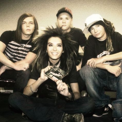 tokio hotel icon - don’t repost! Hotel Icon, Tokio Hotel, Speed Up, Fanfiction, Wattpad, Hotel, Books, Black