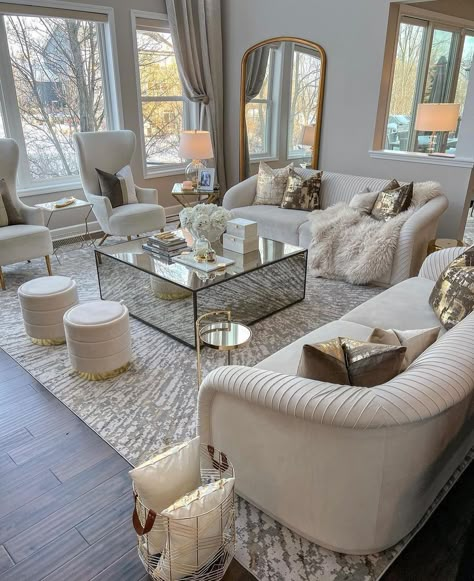 Sherpa Couch, Living Room Open Plan, End Table Decor, Living Room Comfortable, Minimalistic Living Room, Design Luxury House, Bedroom Ideas Luxury, Pumpkin Pillow, Open Plan Kitchen Living Room