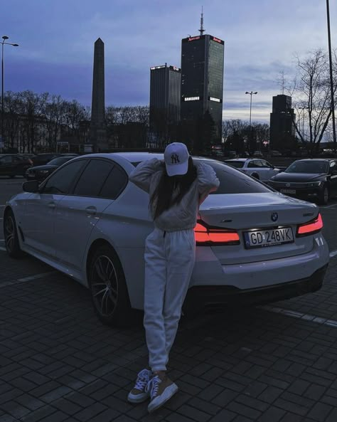 Insta Car Pics Ideas, Bmw With Girl, Girl With Car Aesthetic, Bmw And Girl, Poses In Car, Pose With Car, Poses With Car, Car Pictures Instagram, Car Photography Ideas