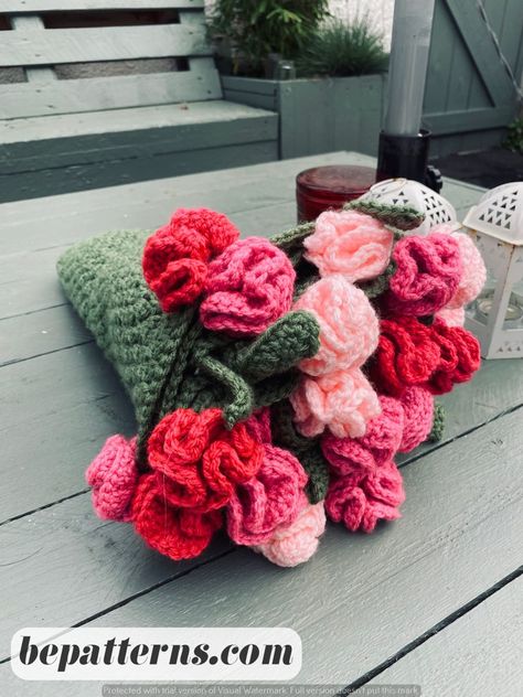 Crochet Flower Square | Free & Easy | Aesthetic Projects Crochet Bouquet Blanket Pattern Free, Bouquet Crochet Blanket, Crochet Flower Blanket Bouquet, Crochet Blanket Bouquet, Flower Bouquet Crochet Blanket, Flower Bouquet Blanket, Bouquet Blanket Crochet, Crochet Flower Bouquet Blanket, Crochet Bouquet Blanket