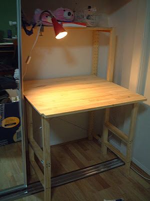 A clever Ikea Ivar hack that incorporates a fold-down desktop. Desktop Ikea, Ivar Table, Ivar Desk, Ivar Ideas, Ivar Shelves, Ikea Malm Desk, Ivar Regal, Ikea Ivar Hack, Ivar Ikea