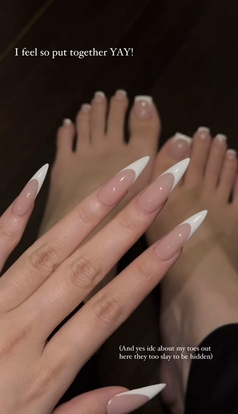 Simple Nails Pointy, Simple Long Almond Nail Designs, Clean Stilleto Nails, French Tip Acrylic Nails Long Almond, White French Tip Stilleto Nails, Frosted Tip Nails, Pointed French Nails, White French Tips Almond Nails, Long Stiletto Nails French Tip