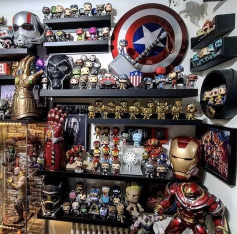 Marvel Bed Room, Marvel Toys Collection, Marvel Collection Display, Marvel Funko Pop Display, Marvel Decorations Room, Aesthetic Marvel Room Decor, Marvel Funko Pop Collection, Marvel Themed Room, Marvel Room Ideas