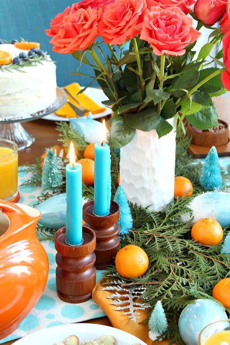 Orange + Turquoise Holiday Brunch Decor | Plus a Delicious Emergen-C Mango + Orange Pick-Me-Up Brunch Tablescape, Healthy Brunch Recipes, Orange Theme, Turquoise Christmas, Brunch Decor, Diy Dye, Healthy Brunch, Homemade Applesauce, Paper Umbrellas