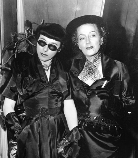 Edith&Gloria Saudi Outfit, Edith Head Designs, Edith Head Fashion, Erich Von Stroheim, Gloria Swanson, Hollywood Vintage, Best Costume Design, Edith Head, Hollywood Costume