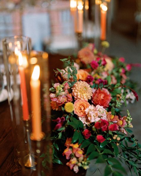 The colors at this late summer wedding were absolutely stunning! With deep orange, hot pink, soft light pink, and rich dark green, the floral arrangements created a beautiful, romantic, and warm atmosphere that perfectly captured the essence of the season.  

Featuring vibrant snapdragons and elegant dahlias, the florals brought a captivating energy to every corner of the celebration. The bold colors combined with the lush greenery added a sense of richness and romance. Wedding Colors Late Summer, Late Summer Floral Arrangements, Green Pink And Orange Wedding, Mums Wedding Flowers, Late Summer Wedding Colors, Vibrant Fall Wedding, Wedding Color Palette Summer, Mums Wedding, 70s Wedding