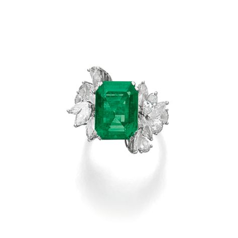 Sothebys Art, Concrete Jewelry, Emerald And Diamond Ring, Resin Jewelry Diy, Emerald Rings, Diamond Ring Set, International Jewelry, Step Cut, Diamond Ring Settings