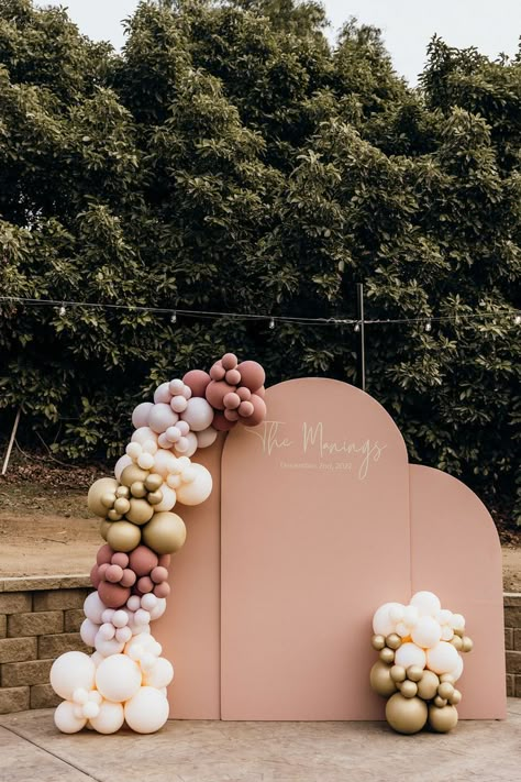 Oval Backdrop Stand, Arch For Photoshoot, One Arch Backdrop, Birthday Board Backdrop, Arches For Birthday Party, Bridal Shower Wooden Backdrop, Wooden Arch Backdrop Wedding, Wooden Arch Backdrop With Flowers, Arch Sign With Balloons