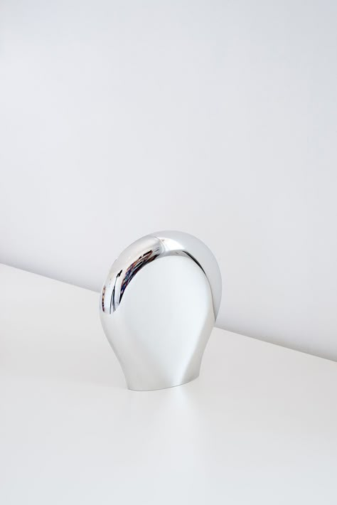 Focused on technical exploration and highly sculptural, Tijmen Smeulders's pieces offer no explanation of their existence — they are pure form. Sensory Design, Minimal Form, Speculative Design, Mirror Inspiration, Pure Design, Pure Form, Plastic Design, Design Objects, Dutch Design