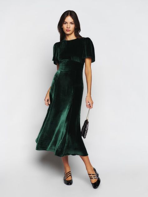 Midi Dresses | Reformation Midi Skirt Fall, Velvet Dress Short, Green Velvet Dress, Christmas Party Outfit, Velvet Midi Dress, Christmas Party Outfits, Vintage Style Dresses, Green Midi Dress, Fall Skirts