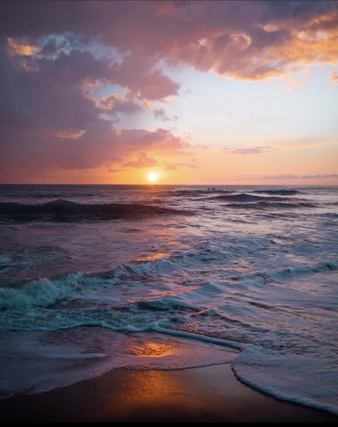 Oceanscape Photography, Beautiful Sky Photography, Seascape Photography, Ocean Pictures, Boat Painting, Ocean Wallpaper, Water Art, Ocean Sunset, Beautiful Landscape Wallpaper