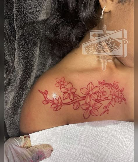 Red Flower Shoulder Tattoo, Hard Tattoos For Women, Red Arm Tattoos For Women, Red Shoulder Tattoo, Red Ink Flower Tattoo, Red Flower Tattoo, Hand Tattoos For Girls, Cute Hand Tattoos, Pretty Hand Tattoos