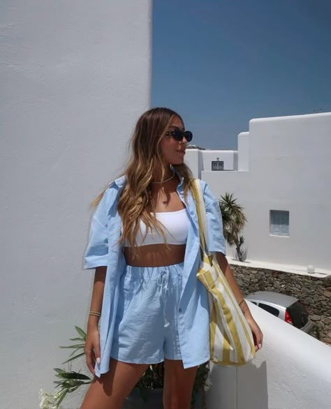 I am Greek... This is What I Pack for the Greek Islands | Greece Outfit Ideas - Jennysgou Island Outfits Tropical, Pack For A Week, Greece Fits, Greece Outfit Ideas, Greece Packing, Beach Outfits Women Vacation, Serena Blair, Island Vacation Outfits, Tropical Vacation Outfits