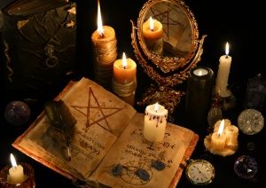 Are spells real? For the first time a true spellcaster gives his readers an honest answer!!! Magic Love Spells, Black Magic Love Spells, Revenge Spells, Black Magic Spells, Yennefer Of Vengerberg, Witchy Aesthetic, Psychic Reader, Magic Love, Spell Caster