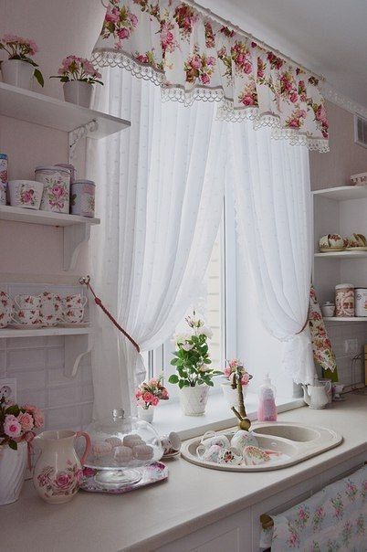 Shabby Chic Kitchen Curtains, Camera Shabby Chic, Country Kitchen Curtains, Vintage Kitchen Curtains, Rideaux Shabby Chic, Shabby Chic Decorating, Chic Kitchen Decor, Shabby Chic Kitchen Decor, Shabby Chic Curtains