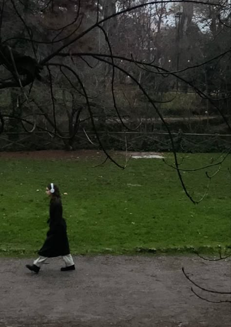 London Walk Aesthetic, Walking Through City Aesthetic, Walking To Work Aesthetic, Quiet City Aesthetic, Person Walking Aesthetic, Quiet Winter Aesthetic, Nature Aesthetic Winter, Walk Nature Aesthetic, Walking In Rain Aesthetic